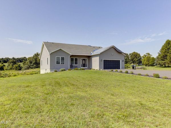 285 Hayes Road, Schaghticoke, NY 12154