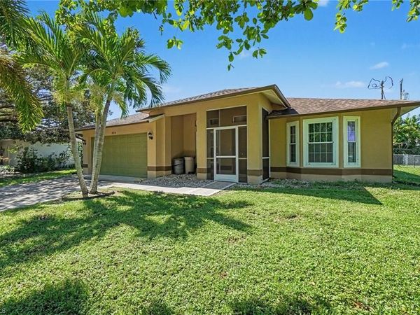 524 SW 23rd TER , CAPE CORAL, FL 33991