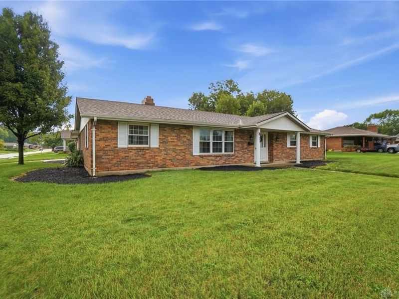 11 E Bonomo Drive, Fairborn, OH 45324 Photo 3
