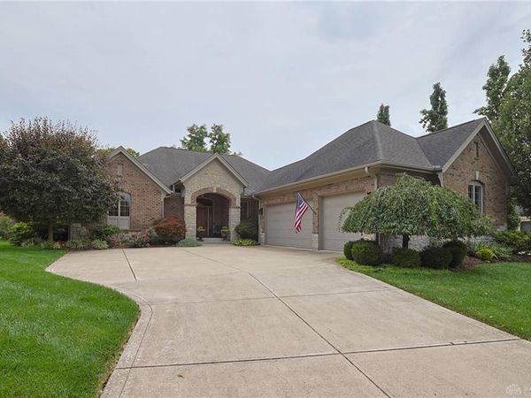 1436 Champions Way, Beavercreek Township, OH 45385