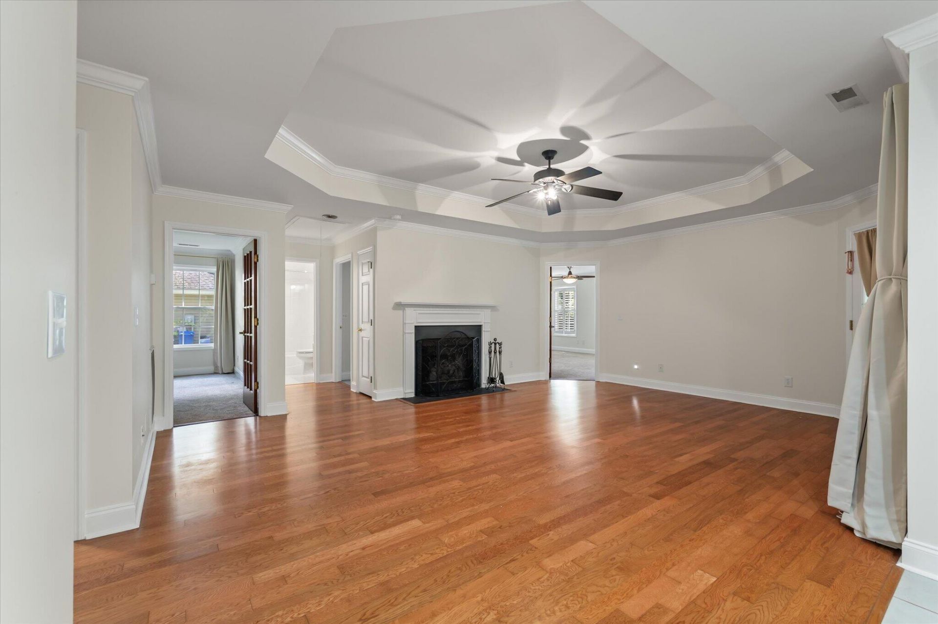1683 Pierpont Avenue Photo 15