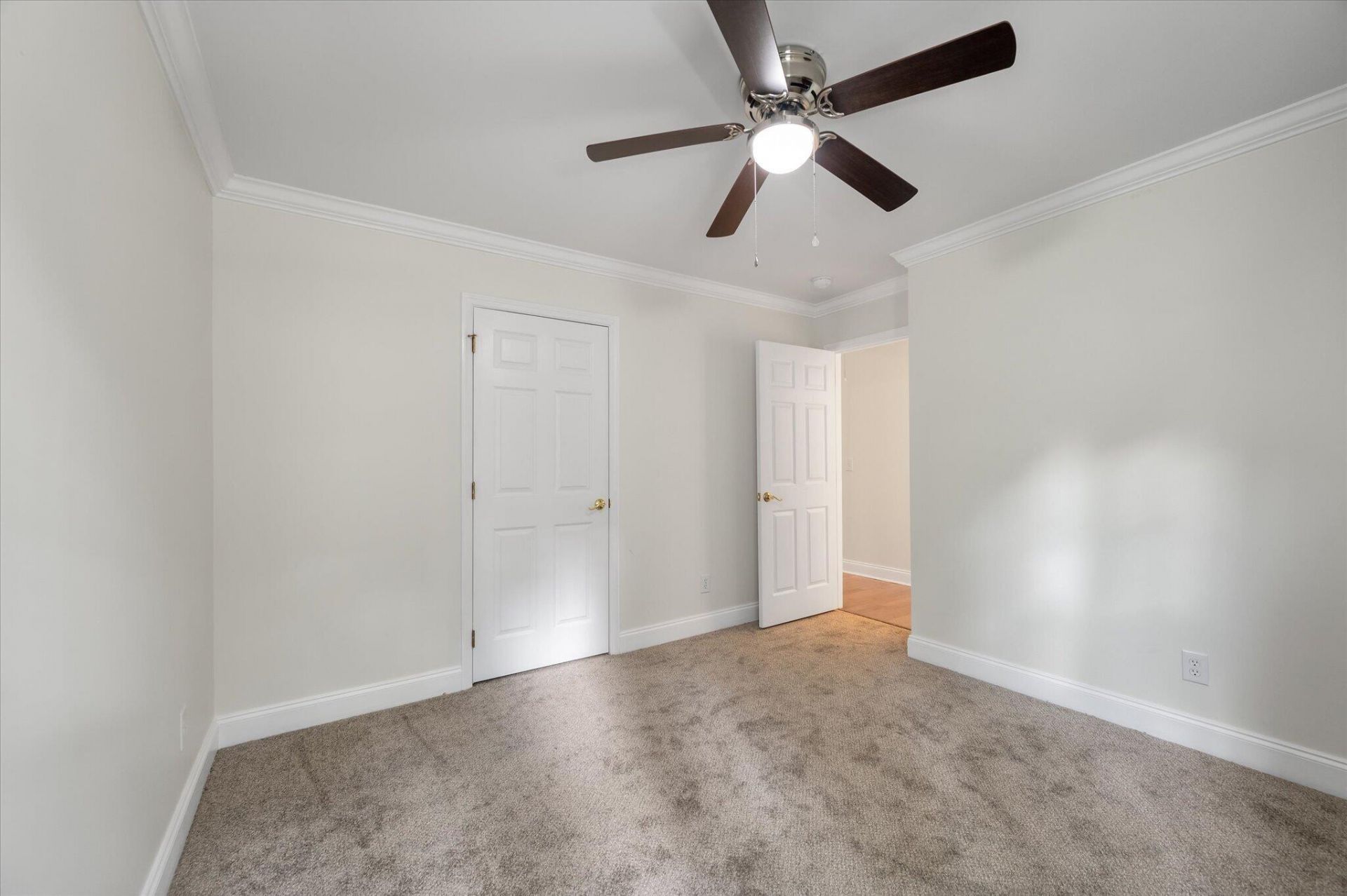 1683 Pierpont Avenue Photo 23