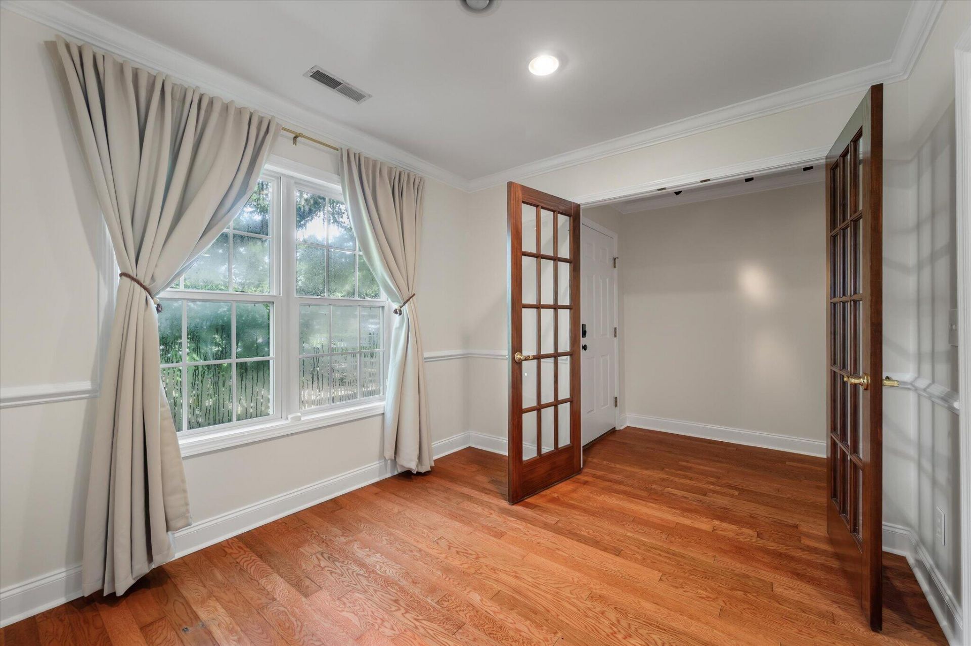 1683 Pierpont Avenue Photo 7