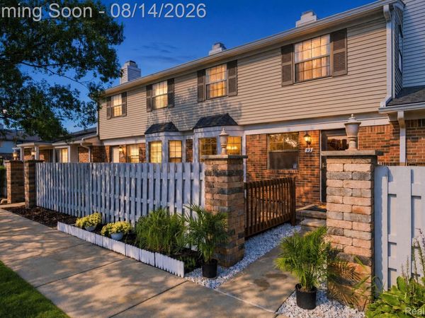 2101 E Vine Way Drive, Unit 93, Canton Township, Mi 48188