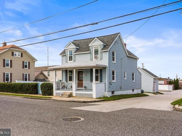 9 ALLEGHENY AVENUE, HANOVER, PA 17331
