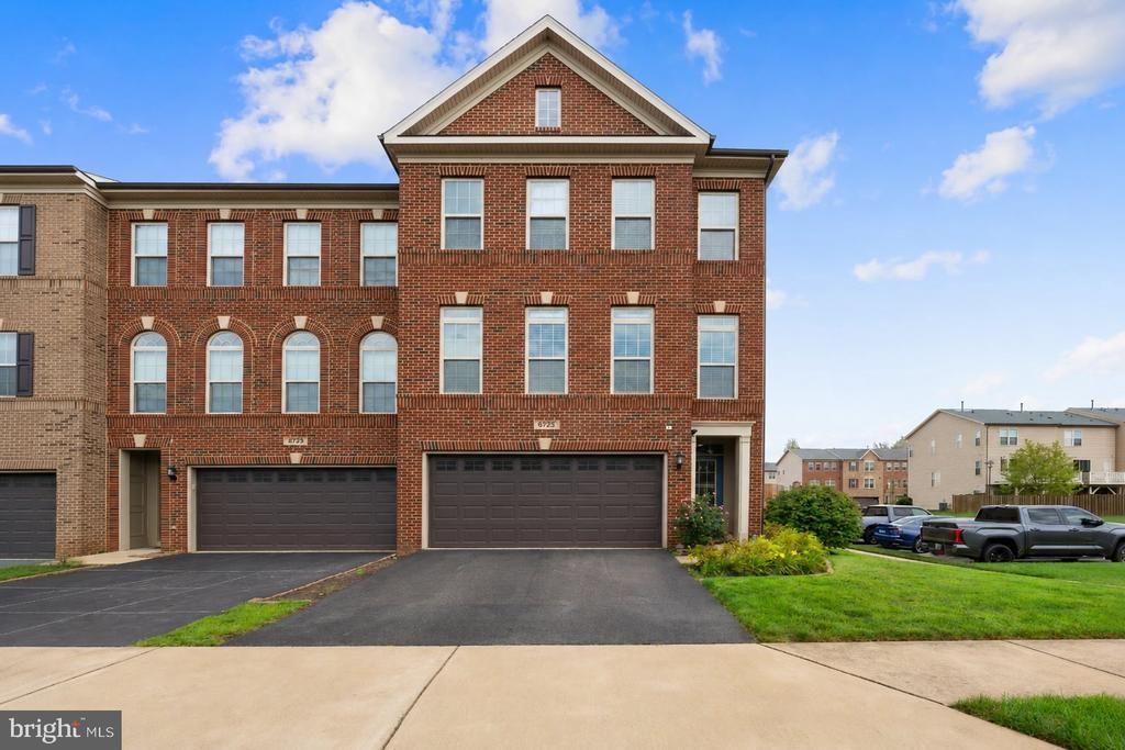 6725 Pinchot Lane, Haymarket, VA 20169 Main Photo