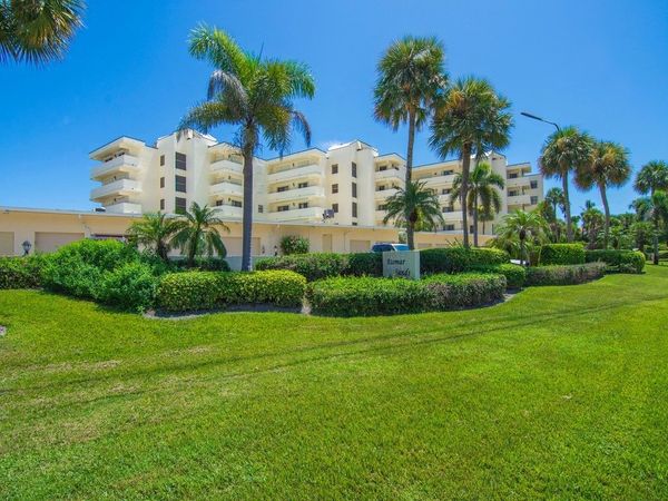 2636 Ocean Drive , Unit 103, Vero Beach, FL 32963