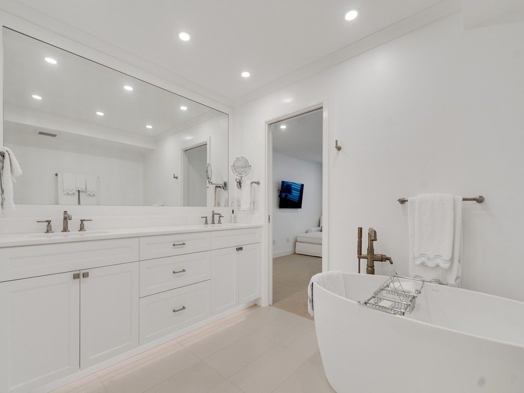 2636 Ocean Drive , Unit 103, Vero Beach, FL 32963 Photo