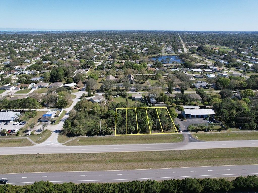 907 Sebastian Boulevard, Sebastian, FL 32958 Photo