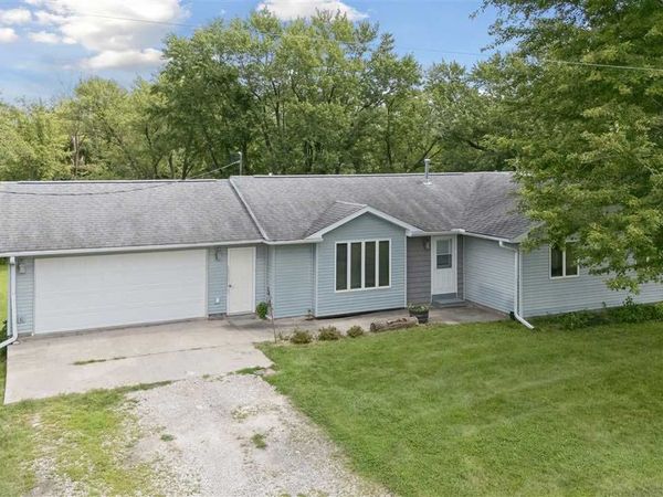 1822 Y Ave, Homestead, IA 52236