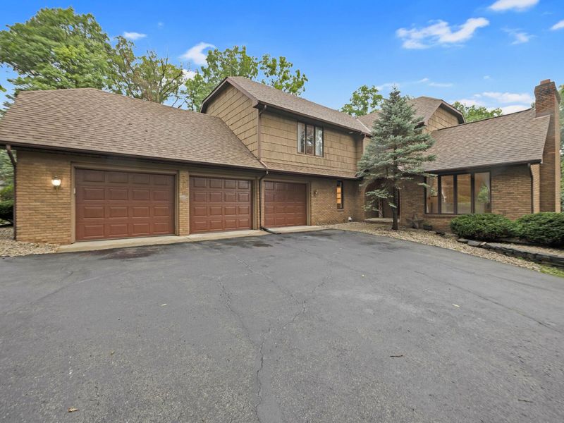 100 Tanglewood Drive, West Liberty, OH 43357 Photo 5