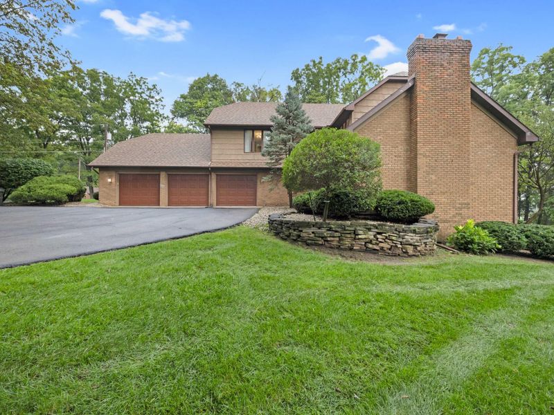 100 Tanglewood Drive, West Liberty, OH 43357 Photo 6