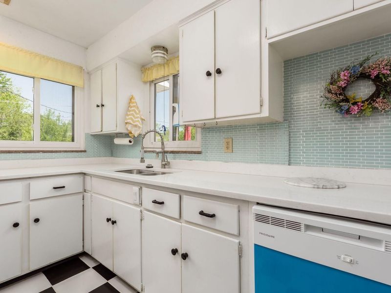 2022 Milden Road , Columbus, OH 43221 Photo 9