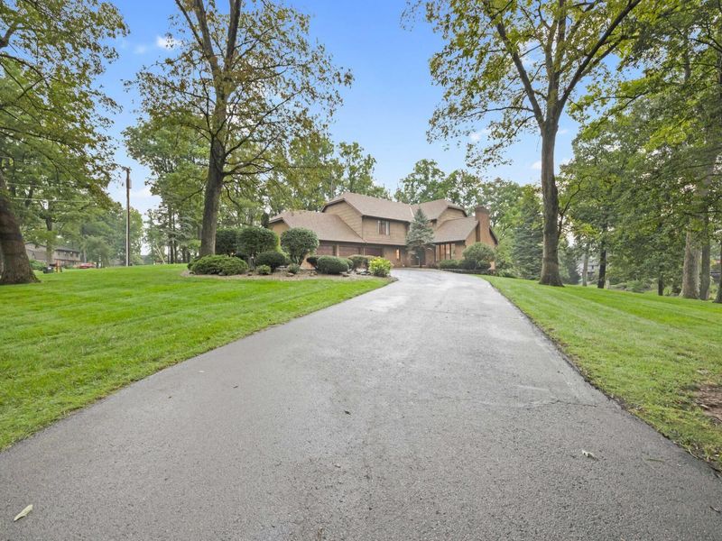 100 Tanglewood Drive , West Liberty, OH 43357 Photo 4