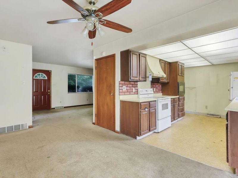 82 N Belmar Drive , Reynoldsburg, OH 43068 Photo 11