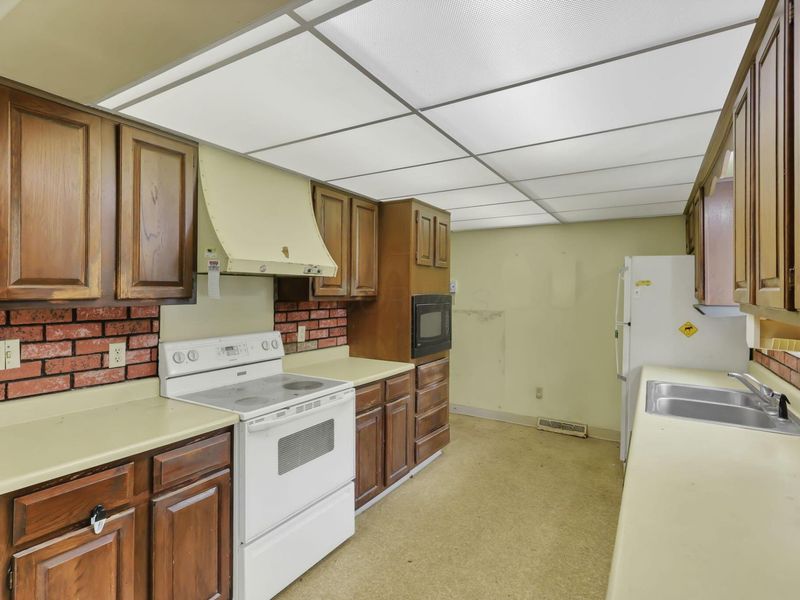 82 N Belmar Drive , Reynoldsburg, OH 43068 Photo 13