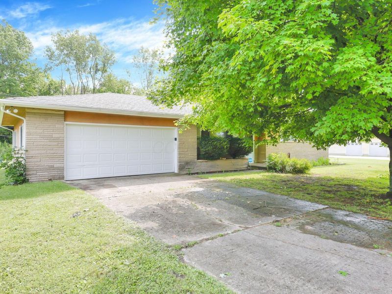 82 N Belmar Drive , Reynoldsburg, OH 43068 Photo 2