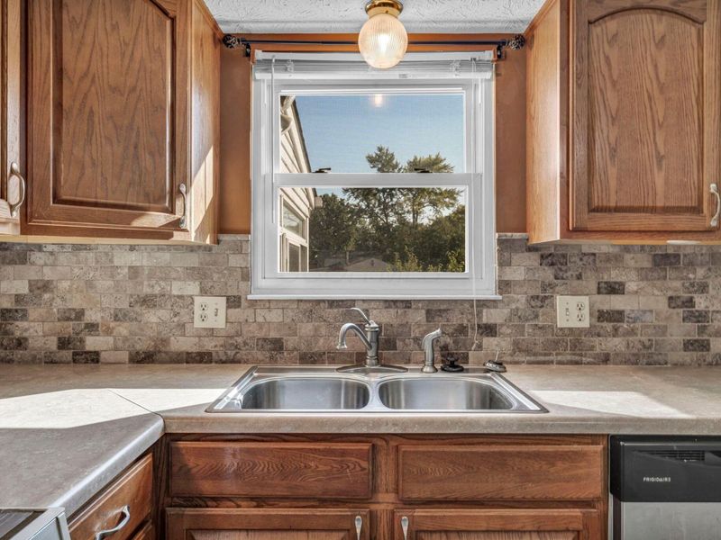 2042 Westbranch Road, Grove City, OH 43123 Photo 7