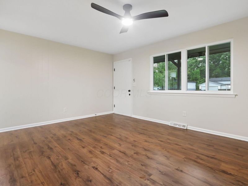 5385 Sherry Court , Columbus, OH 43232 Photo 8