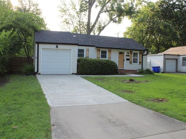 7609 Foster Street, Overland Park, KS 66204
