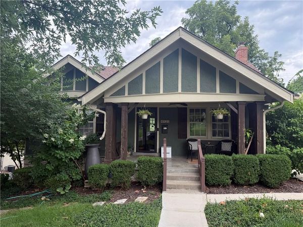 4921 Wyoming Street, Kansas City, MO 64112