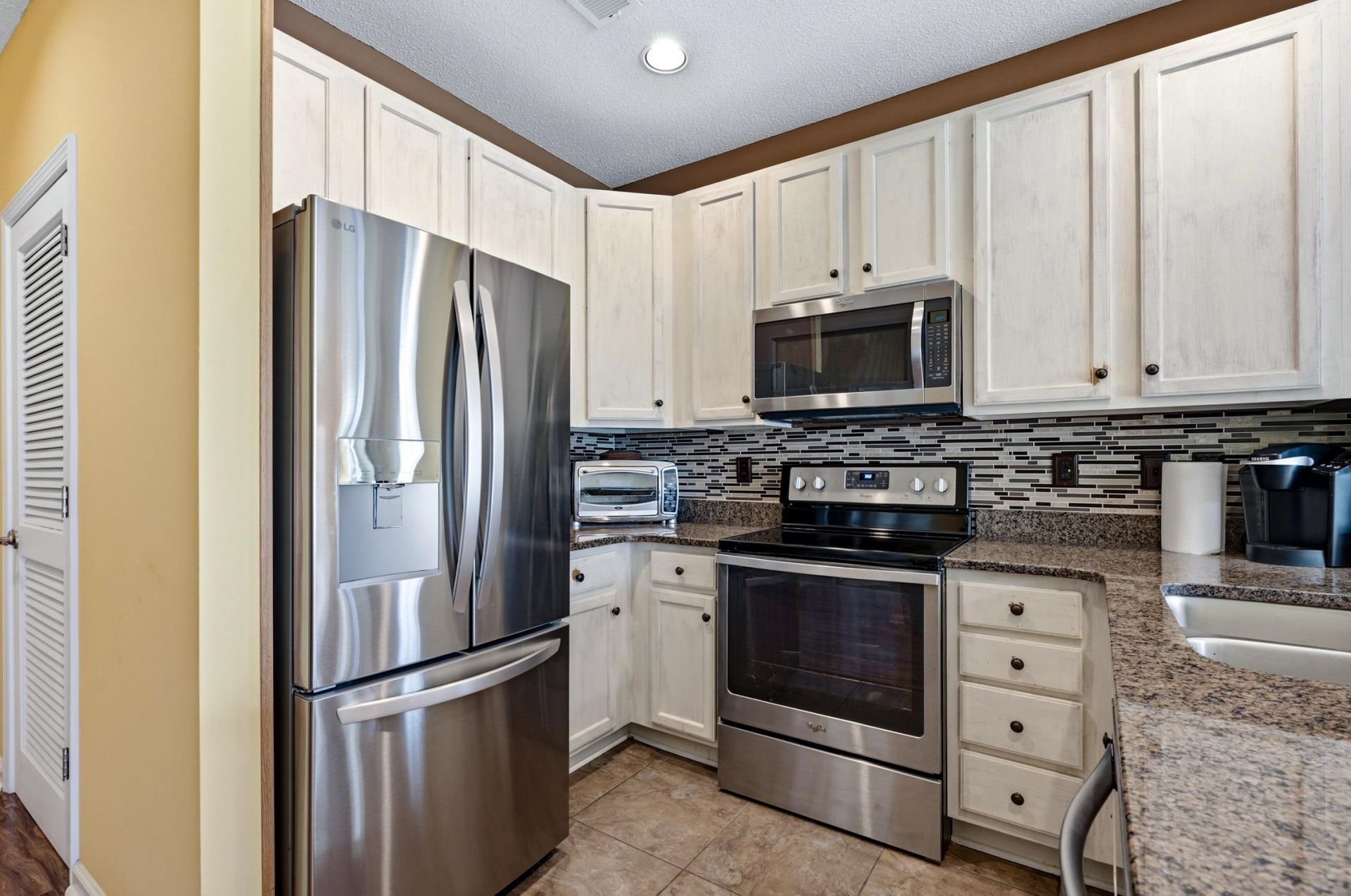 4518 Girvan Dr. Photo 4