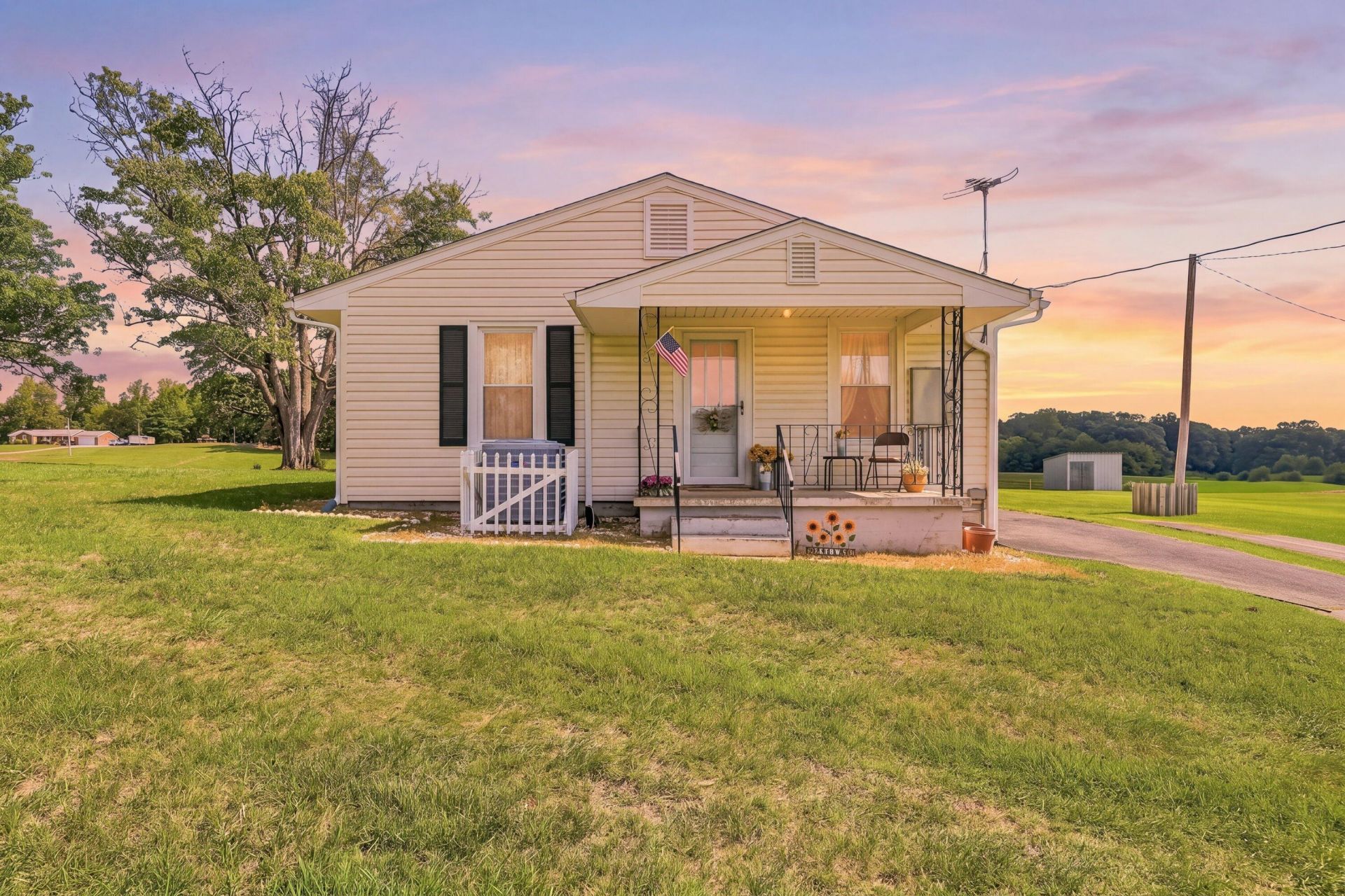 1252 Wheatland Rd, Buchanan, VA 24066 Main Photo