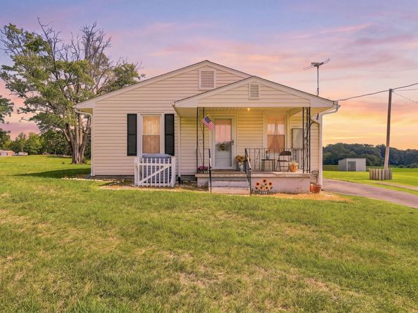1252 Wheatland RD, Buchanan, VA 24066