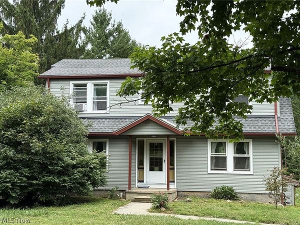 10990 Mayfield Road , Chardon, OH 44024