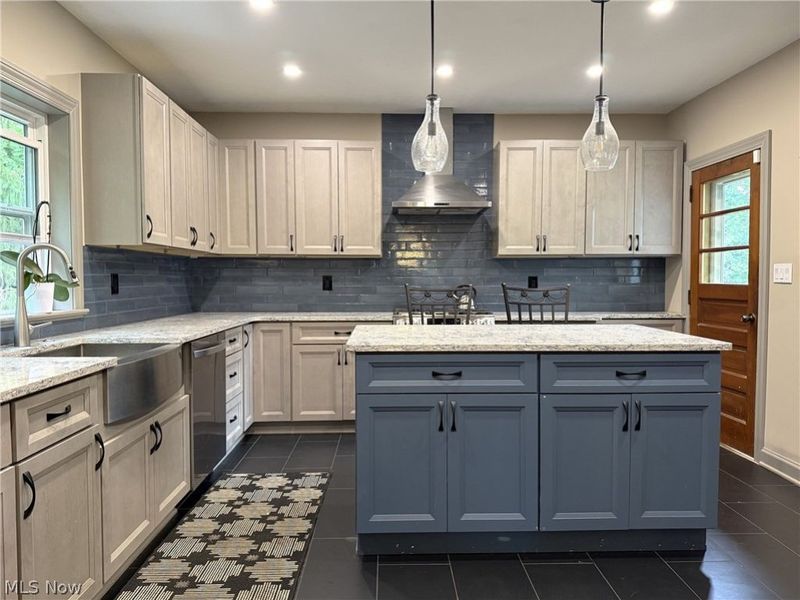 10990 Mayfield Road, Chardon, OH 44024 Photo 4