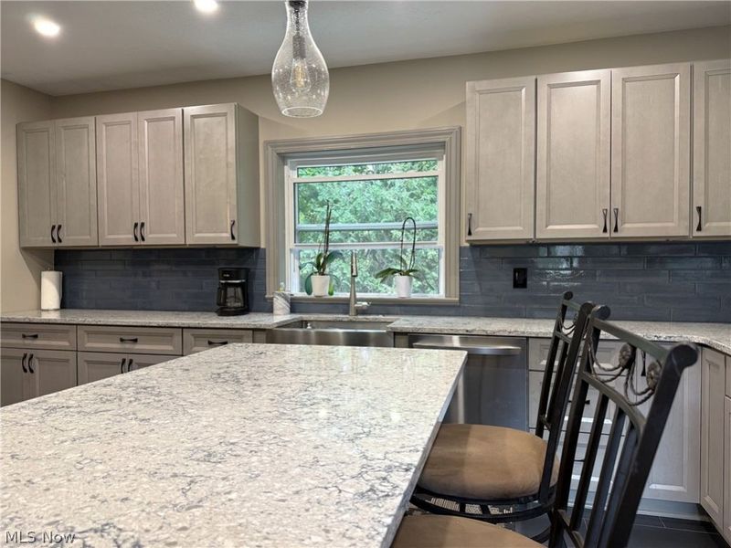 10990 Mayfield Road, Chardon, OH 44024 Photo 7
