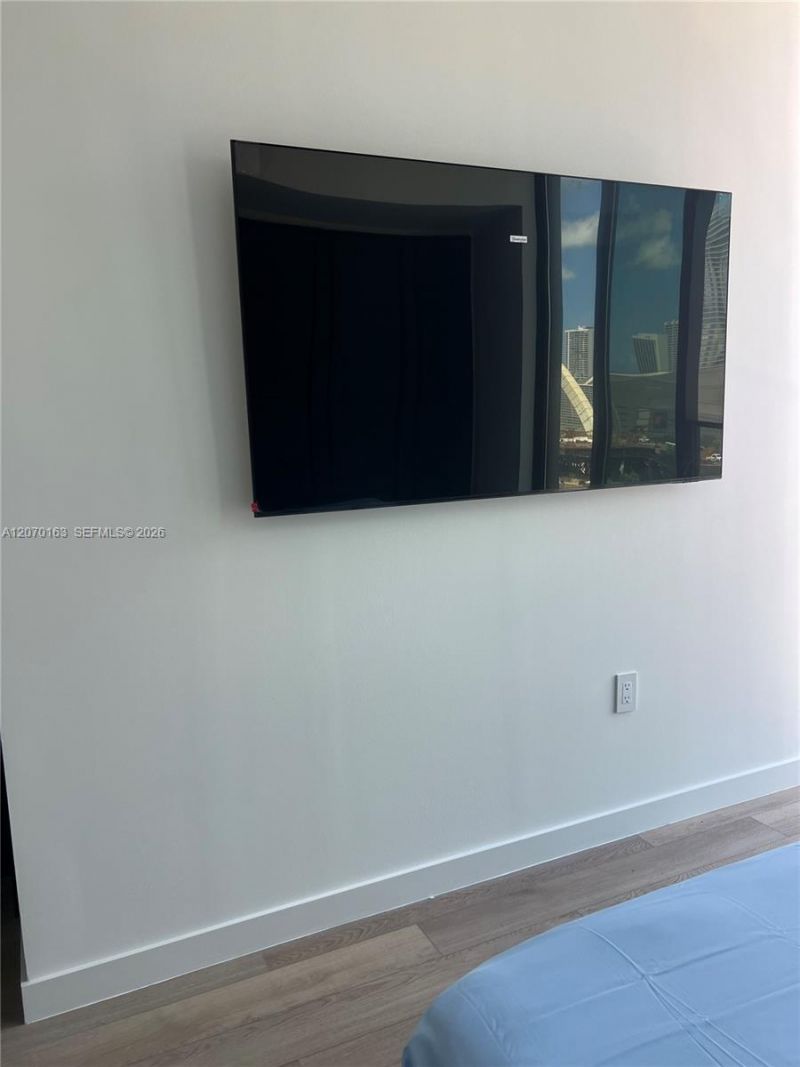 20 NE 11 St, Unit 1204, Miami, FL 33132 Photo