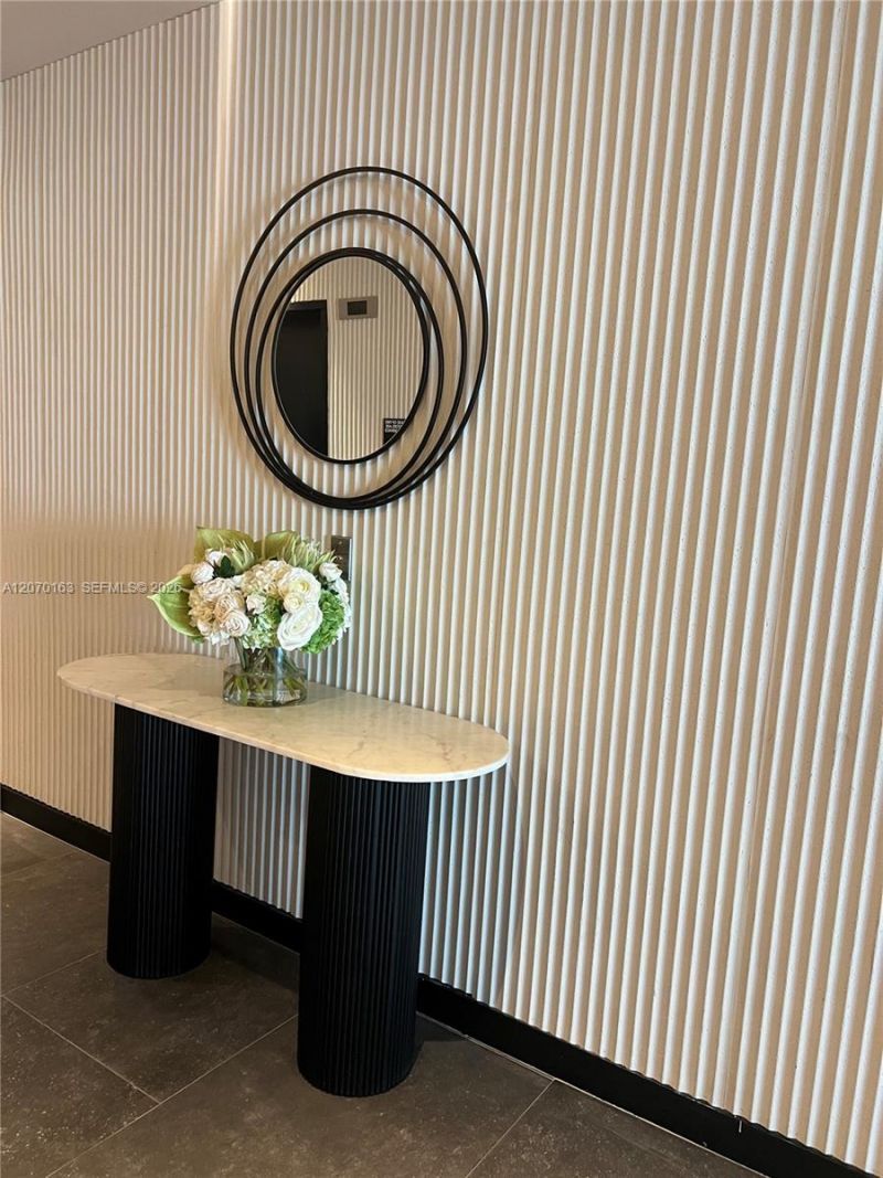 20 NE 11 St, Unit 1204, Miami, FL 33132 Photo