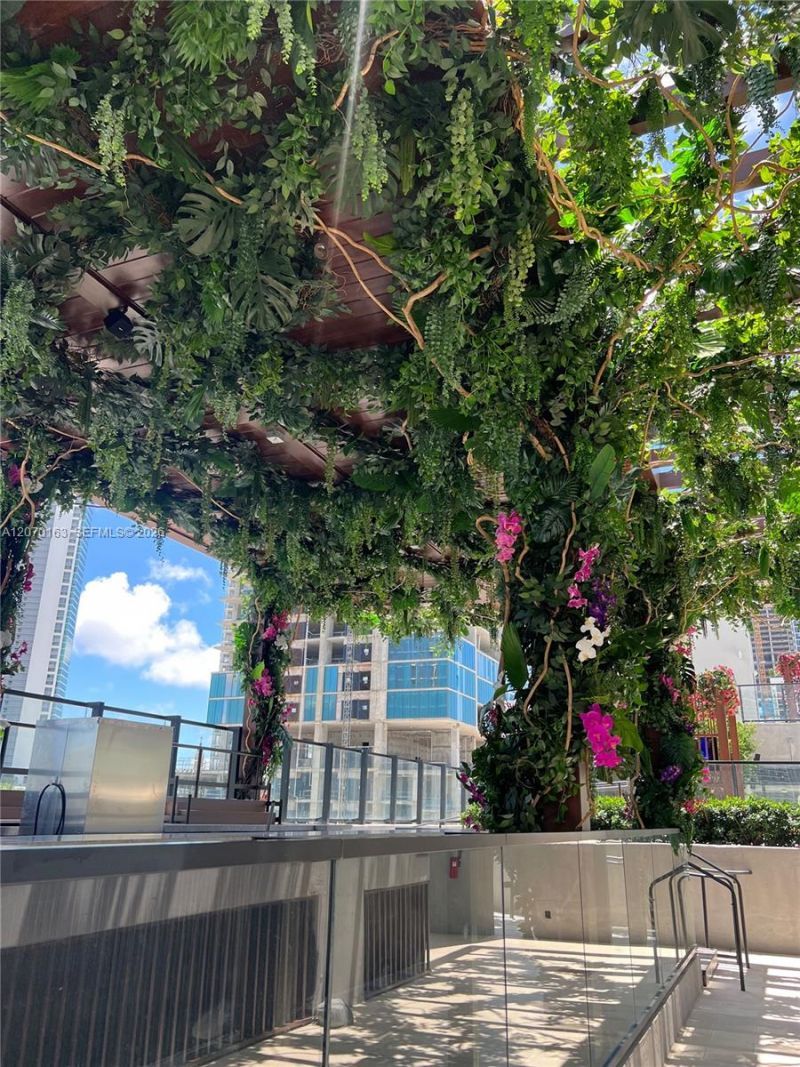 20 NE 11 St, Unit 1204, Miami, FL 33132 Photo