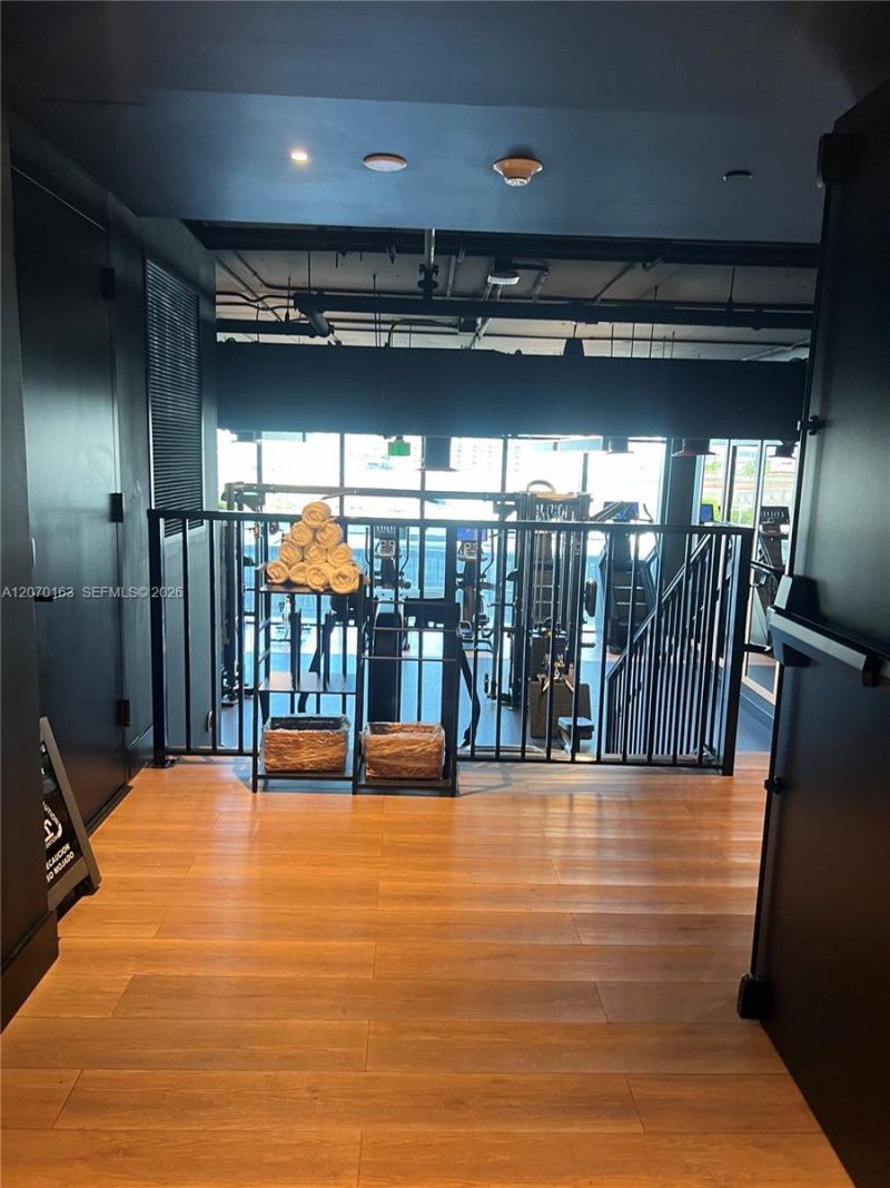 20 NE 11 St, Unit 1204, Miami, FL 33132 Photo