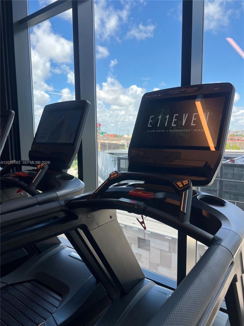 20 NE 11 St, Unit 1204, Miami, FL 33132 Photo