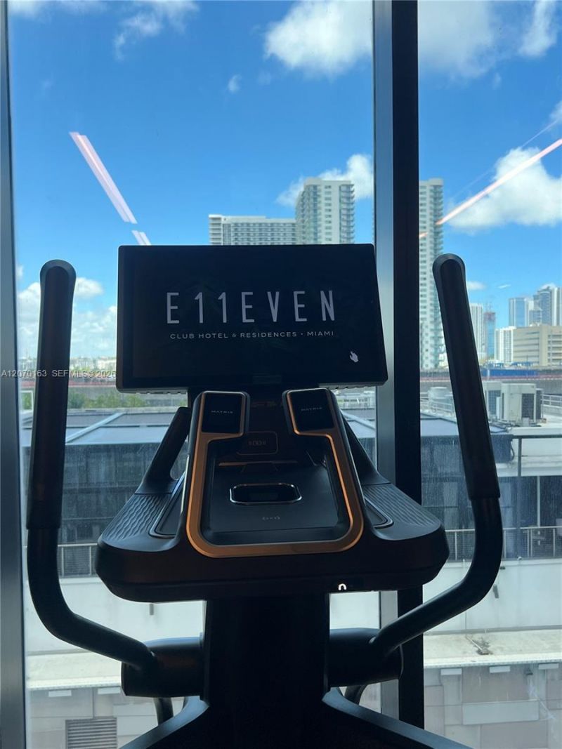 20 NE 11 St, Unit 1204, Miami, FL 33132 Photo