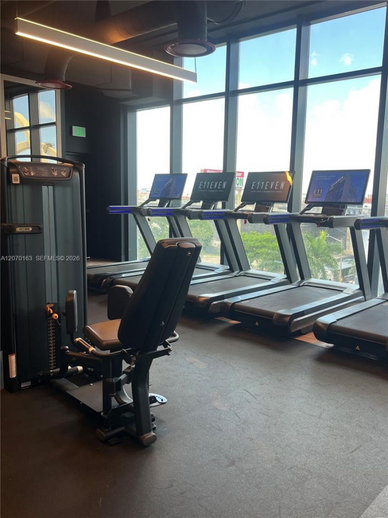 20 NE 11 St, Unit 1204, Miami, FL 33132 Photo