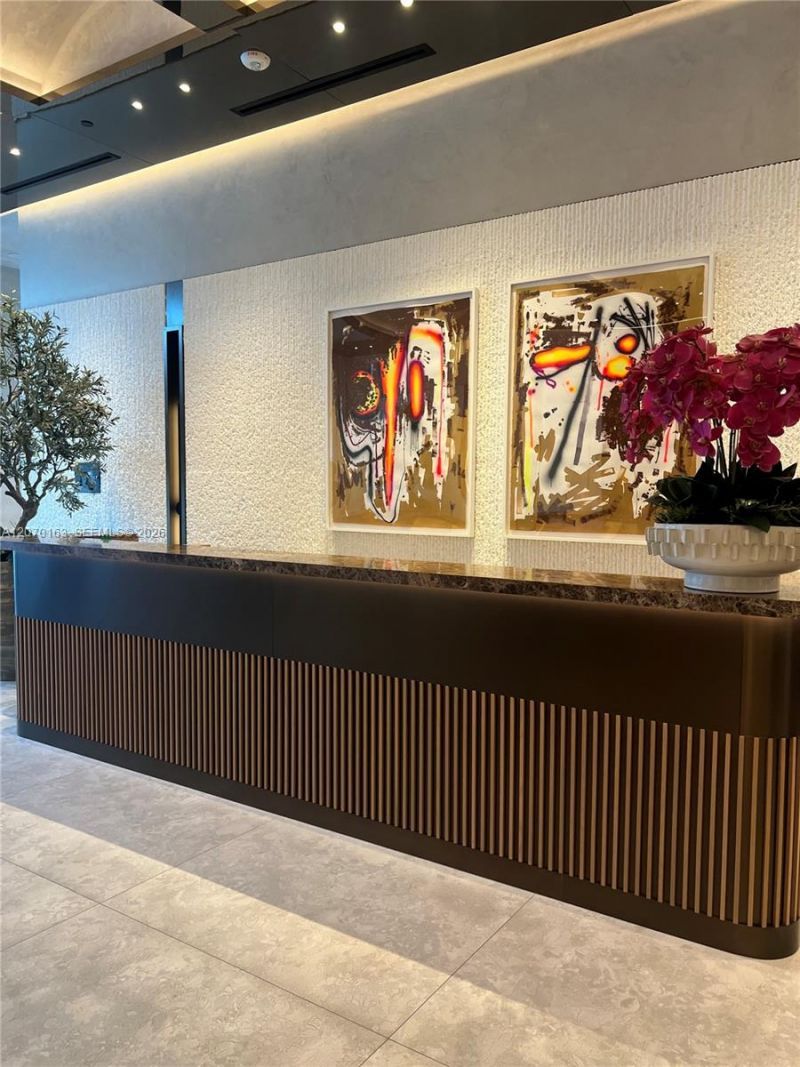 20 NE 11 St, Unit 1204, Miami, FL 33132 Photo