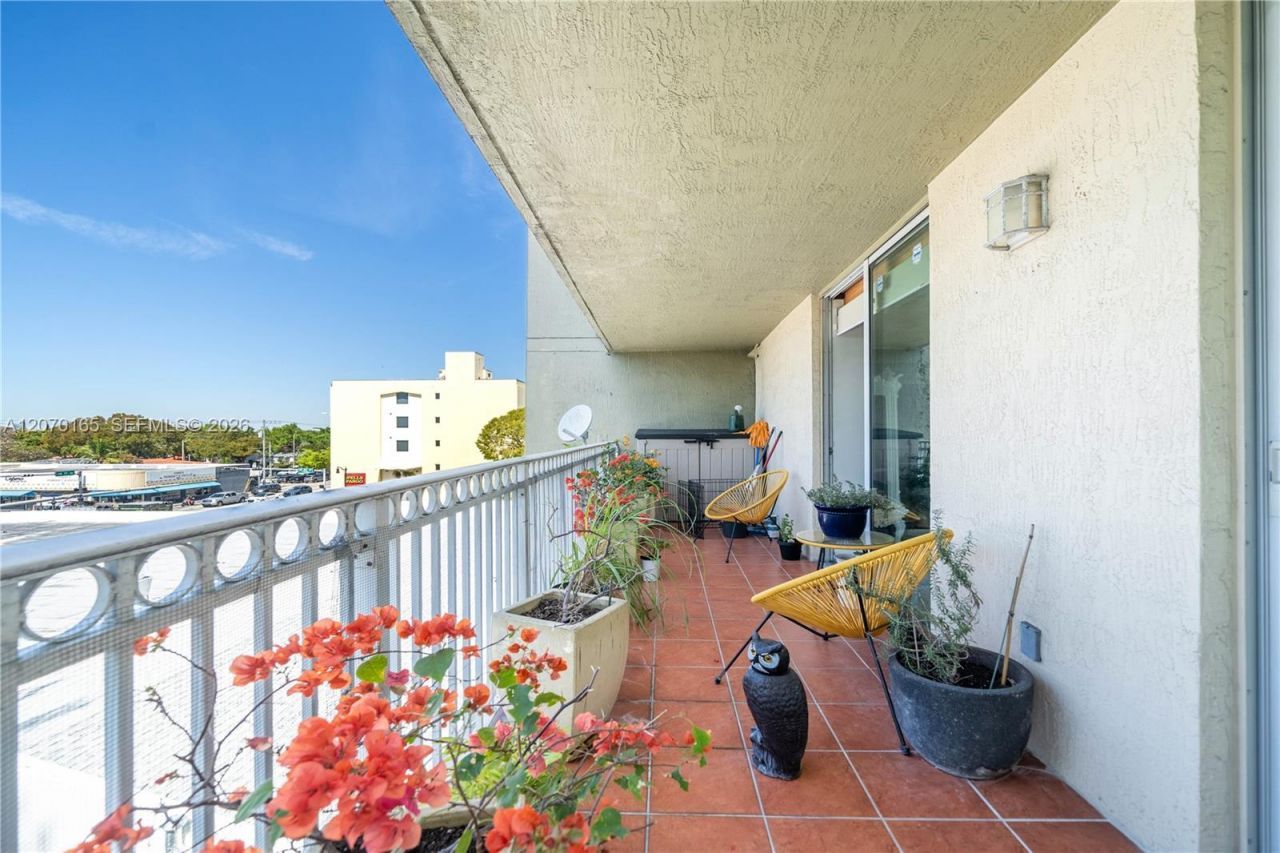 1650 Coral Way , Unit 507, Miami, FL 33145 Photo