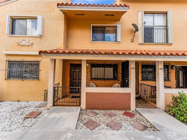 2765 W 61st Pl, Unit 103, Hialeah, FL 33016