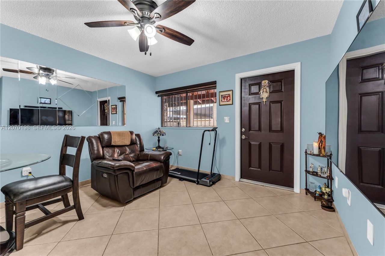 2765 W 61st Pl, Unit 103, Hialeah, FL 33016 Photo