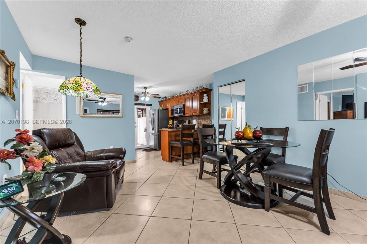 2765 W 61st Pl, Unit 103, Hialeah, FL 33016 Photo