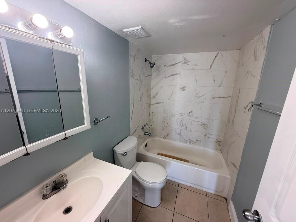 5775 W 20th Ave , Unit 402, Hialeah, FL 33012 Photo