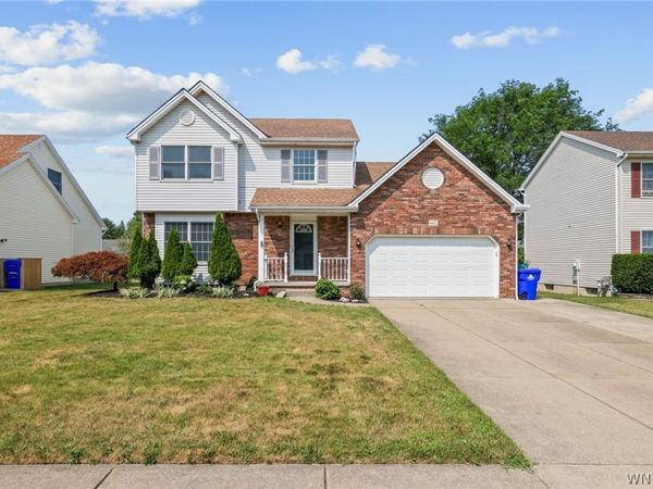 4400 Manor Lane, Hamburg, NY 14075
