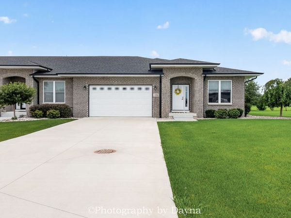356 White Hawk Way , Manteno, IL 60950