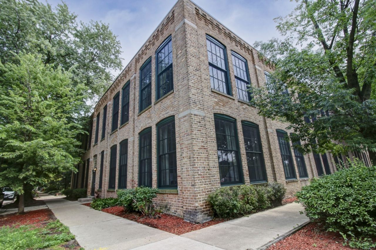 5235 N Ravenswood Avenue, Unit 15, Chicago, IL 60640 Main Photo