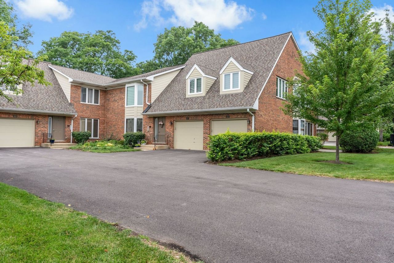 1630 N Douglas Court N, Unit 1630, Arlington Heights, IL 60004 Main Photo