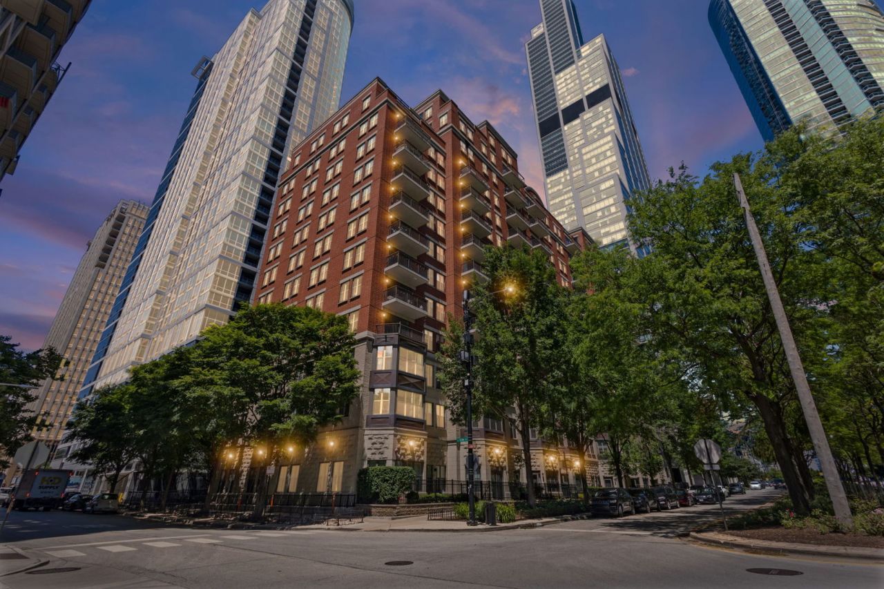 1250 S Indiana Avenue, Unit 704, Chicago, IL 60605 Main Photo