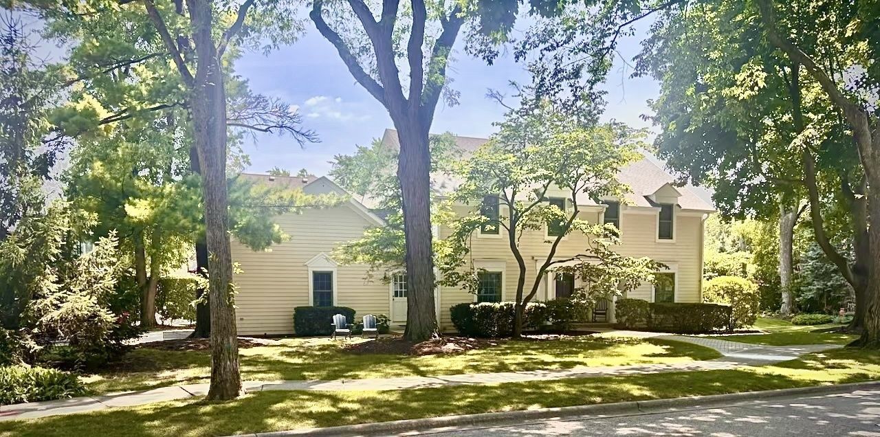 2307 Catherine Street, Northbrook, IL 60062 Main Photo